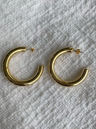 Smooth Gold Hoop earrings